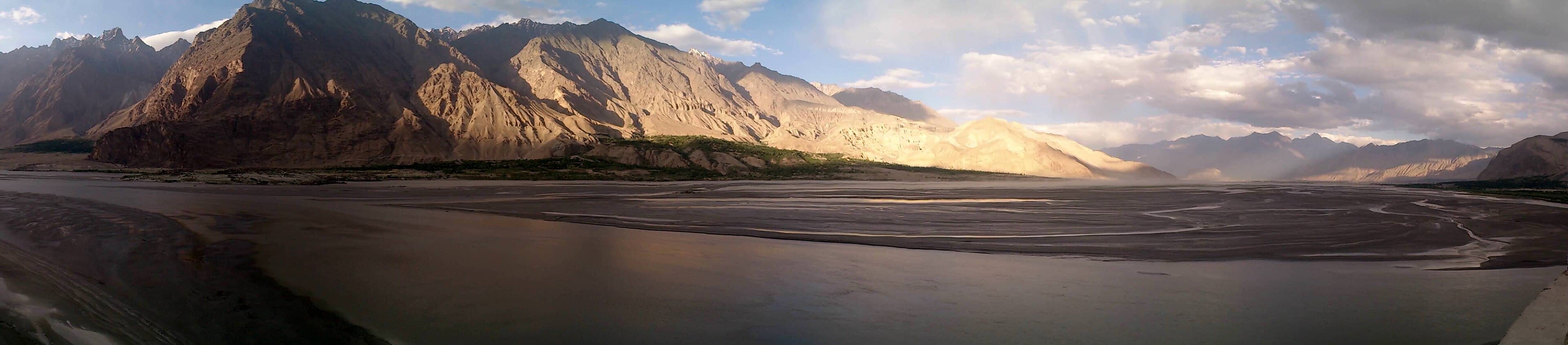 The Indus valley and peaks around Skardu